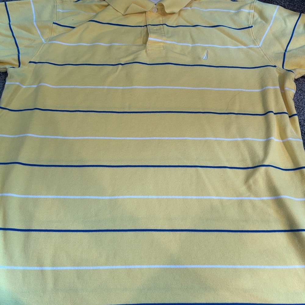 Polo - Picture 2 of 2